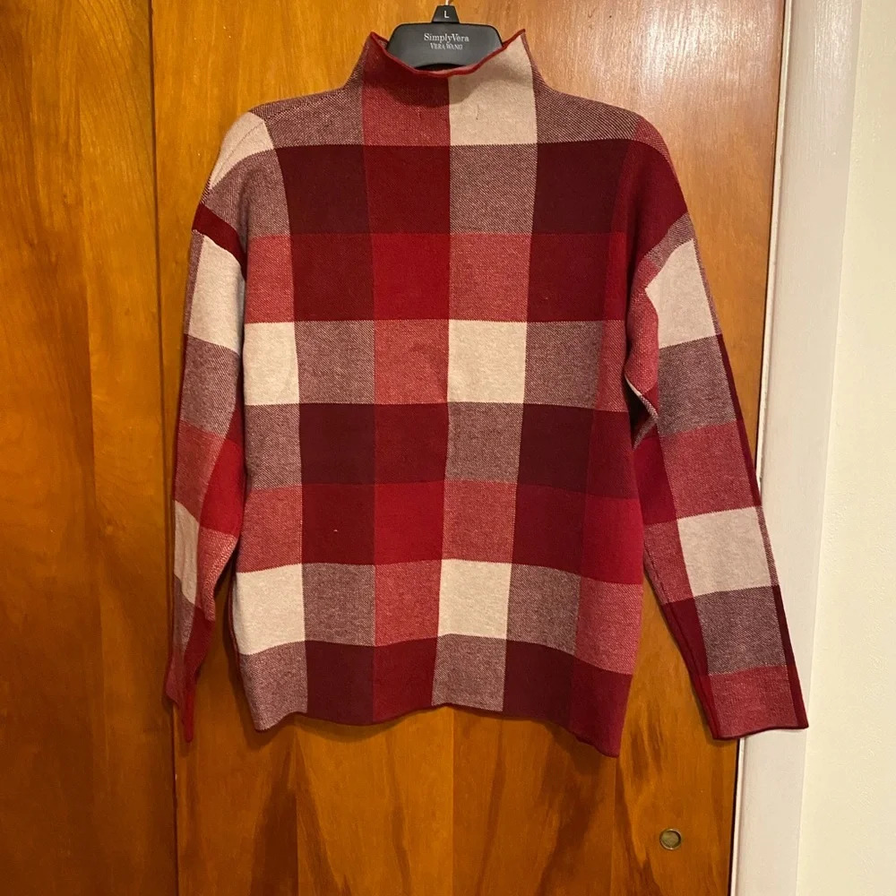 Tahari Large Red & White Buffalo Check Print Turtle Neck Sweater Top Size L